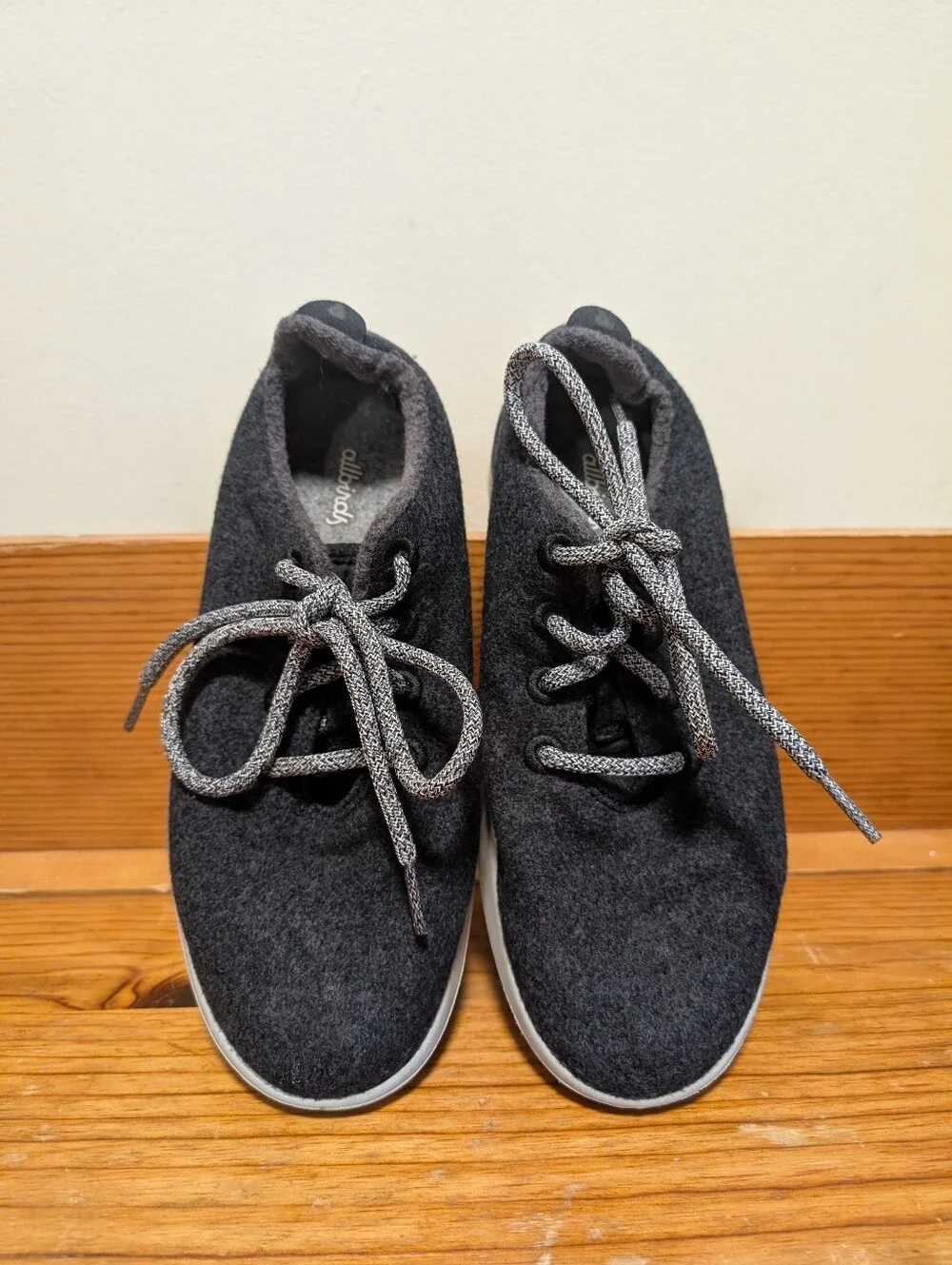 Allbirds Women’s Wool Runners Size 8 Charcoal Gray Merino Wool Sneakers